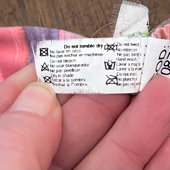 Maaji Women’s Multicolor Long Sleeve Rash Guard Swim Top Size M Thumb Holes - Picture 4 of 7